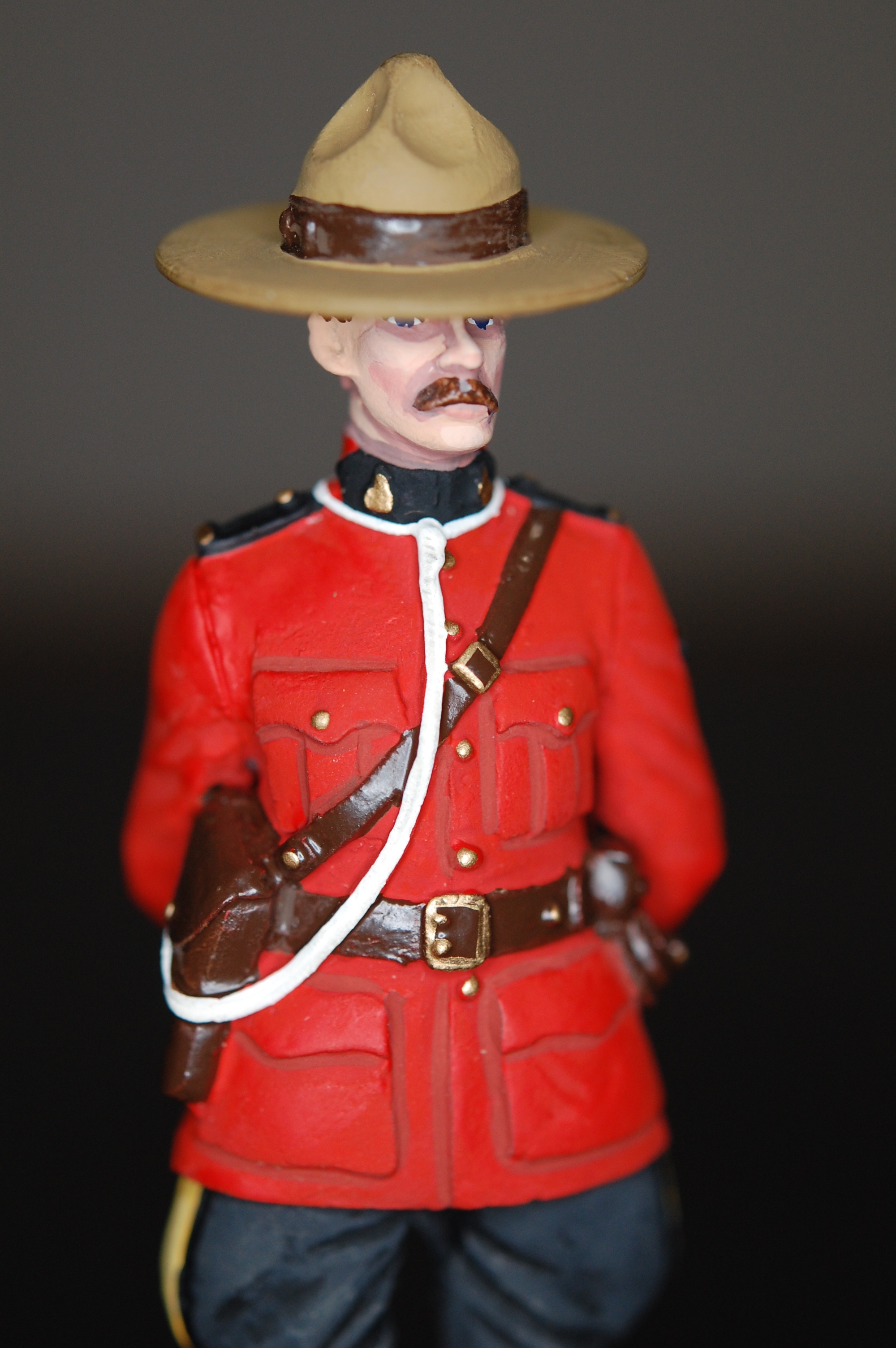 Royal Canadian Mounted Police 4″ Red Serge Statue on